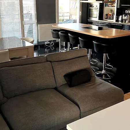 Appartamento In Montrouge